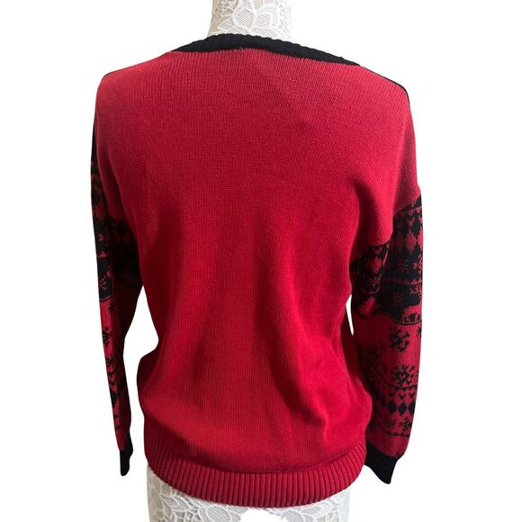 Disney’s Mikey Mouse Christmas Sweater -Holding A Wreath- EUC - Picture 3 of 6